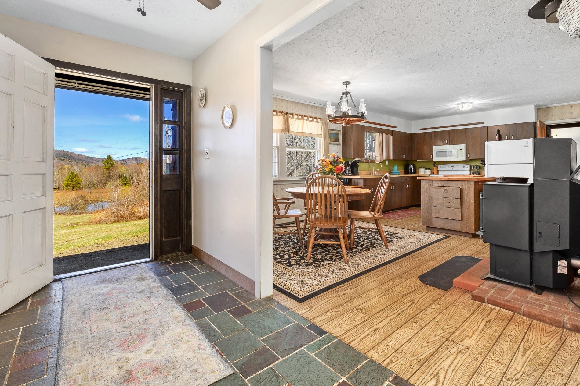 130 David Road Royalton, VT 05032 - Photo 5 of 40
