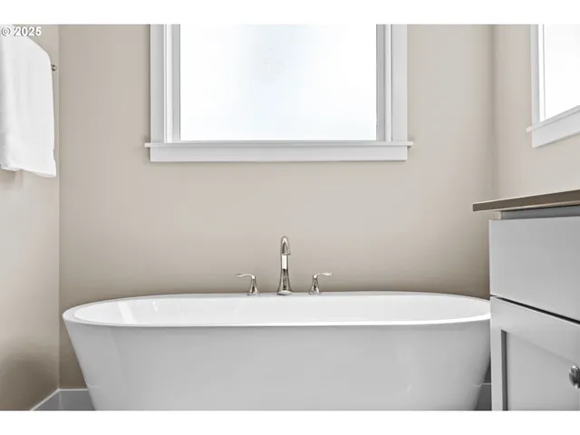 $659,900 | 3740 Rockcress Road, Eugene, OR 97403