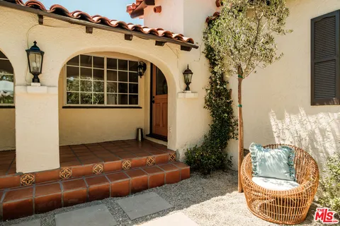 $1,499,000 | 3739 Virginia Road, Los Angeles, CA 90016