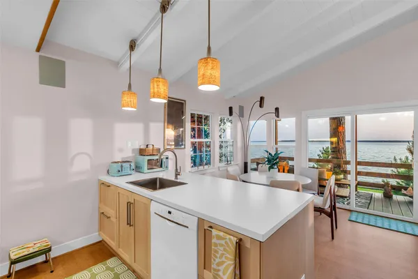 $449,000 | 784 West Cattle Drive, Onalaska, TX 77360