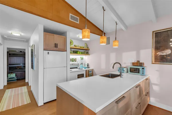 $449,000 | 784 West Cattle Drive, Onalaska, TX 77360