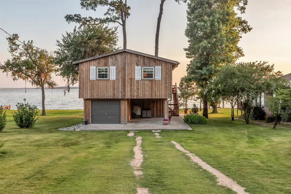 $449,000 | 784 West Cattle Drive, Onalaska, TX 77360