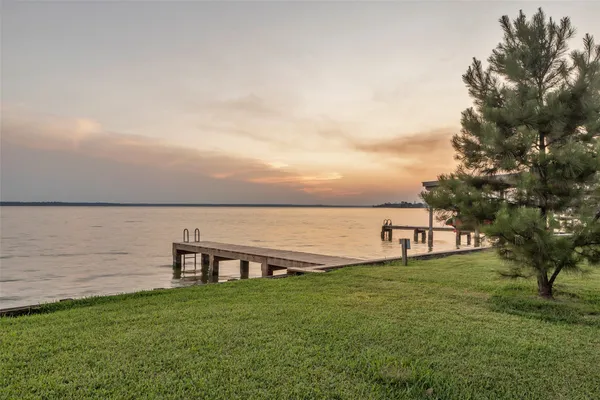 $449,000 | 784 West Cattle Drive, Onalaska, TX 77360