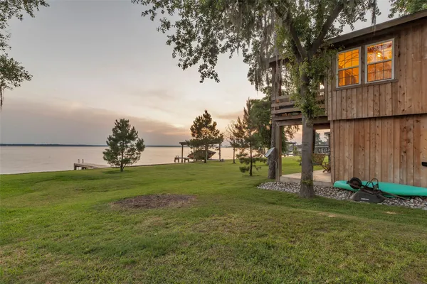 $449,000 | 784 West Cattle Drive, Onalaska, TX 77360