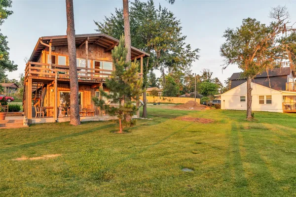 $449,000 | 784 West Cattle Drive, Onalaska, TX 77360