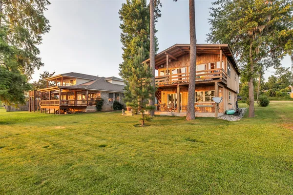 $449,000 | 784 West Cattle Drive, Onalaska, TX 77360