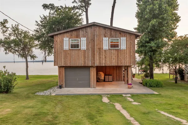 $449,000 | 784 West Cattle Drive, Onalaska, TX 77360