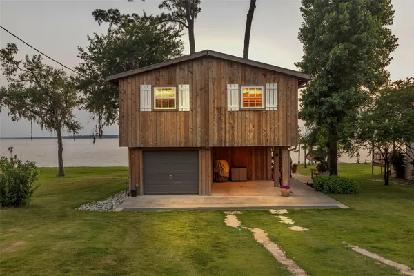 $449,000 | 784 West Cattle Drive, Onalaska, TX 77360