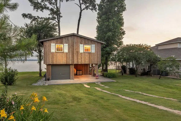 $449,000 | 784 West Cattle Drive, Onalaska, TX 77360