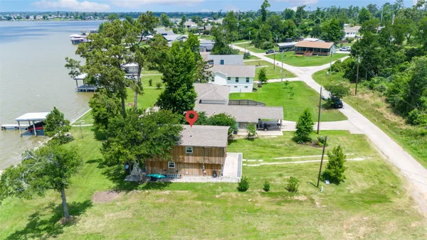 $449,000 | 784 West Cattle Drive, Onalaska, TX 77360