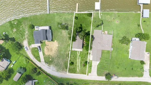 $449,000 | 784 West Cattle Drive, Onalaska, TX 77360