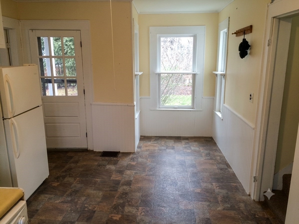 90 North Prospect Street, Unit 2 Amherst, MA 01002 - Photo 5 of 15