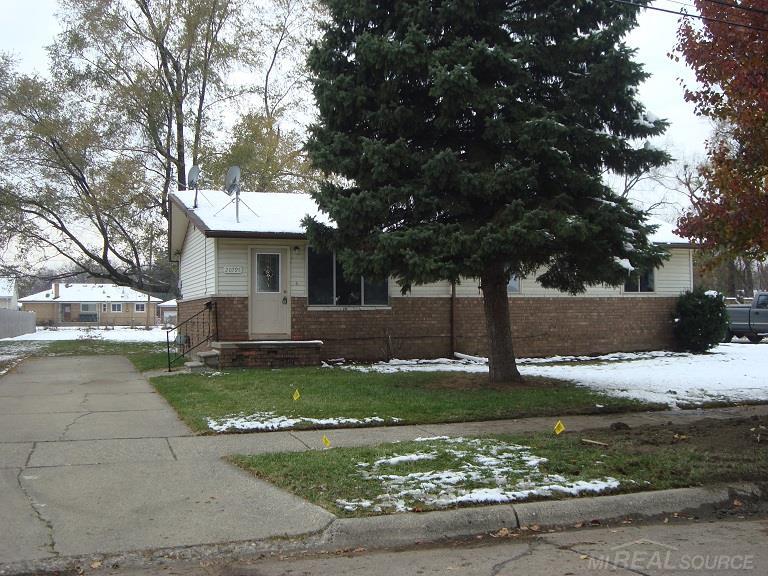 20795 Doepfer Road Warren, MI 48091 - Photo 1 of 13