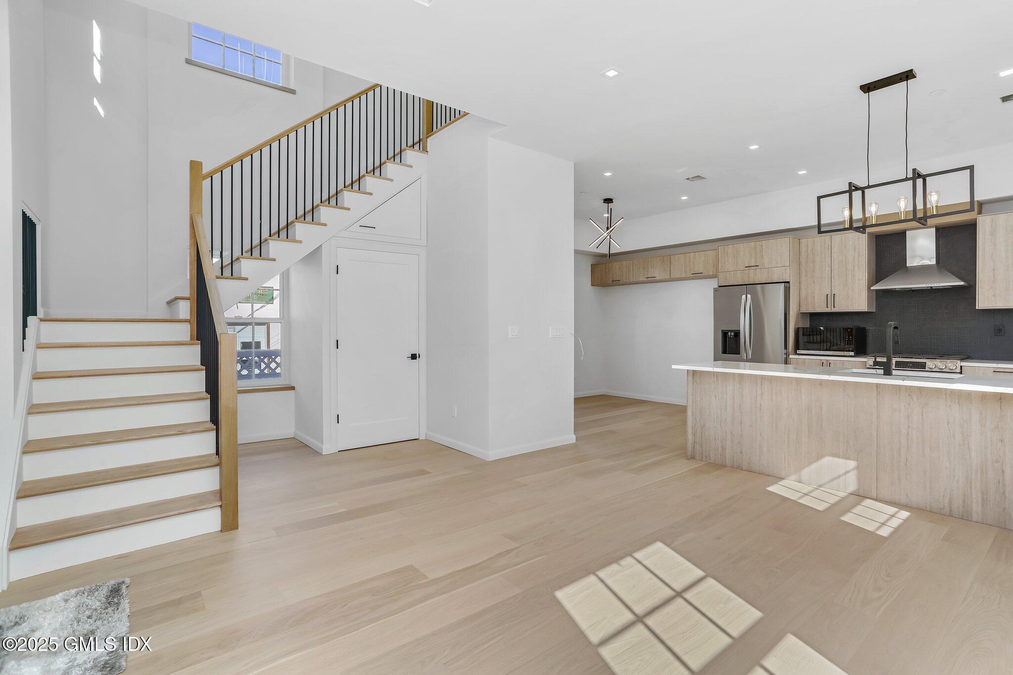 63 Church Street Greenwich, CT 06830 - Photo 2 of 29 1 - 1F - 63 Church St