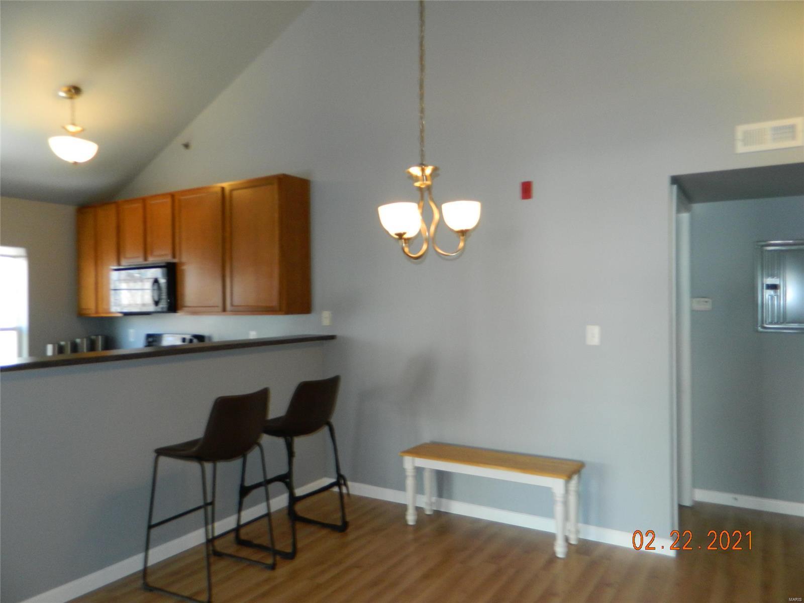 9732 Crayford Road, Unit 5G St. Louis, MO 63123 - Photo 4 of 10 Gallery Image 4