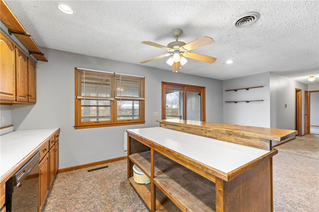 322 North 3rd Street Iola, KS 66749 - Photo 14 of 29
