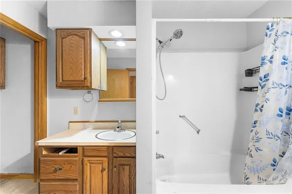 $125,000 | 322 North 3rd Street, Iola, KS 66749