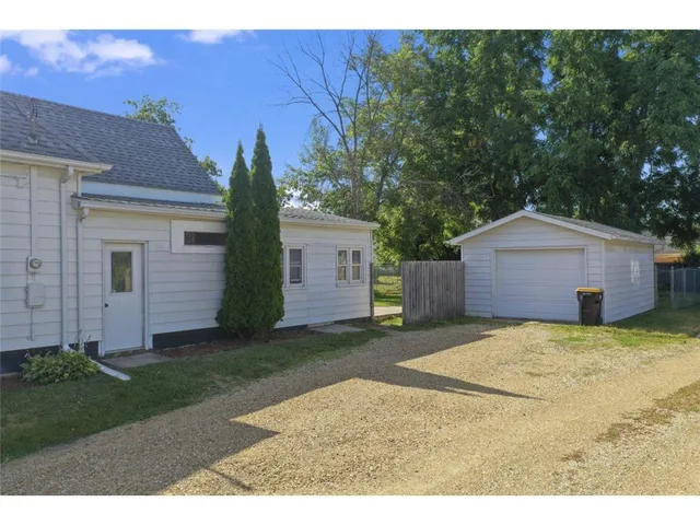 $240,000 | 112 5th Street Northeast, Stewartville, MN 55976