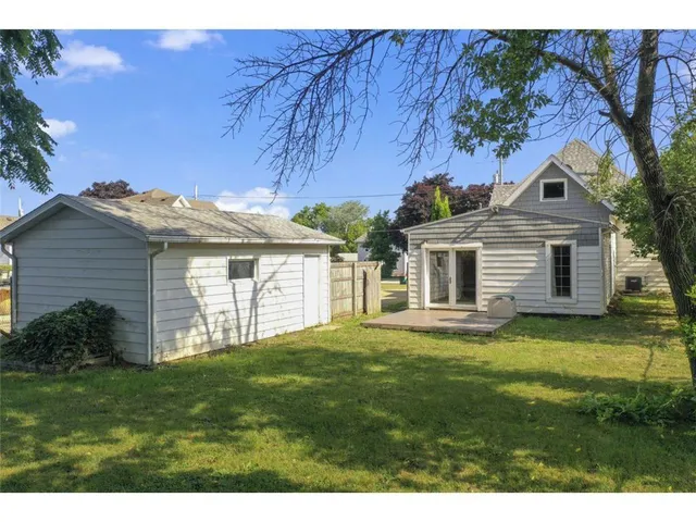 $240,000 | 112 5th Street Northeast, Stewartville, MN 55976