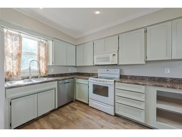 $240,000 | 112 5th Street Northeast, Stewartville, MN 55976