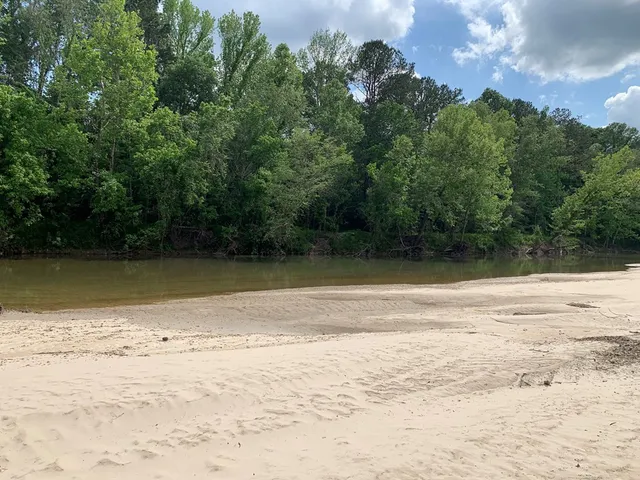 $1,047,404 | . Southwest Oldenburg Road, Meadville, MS 39653