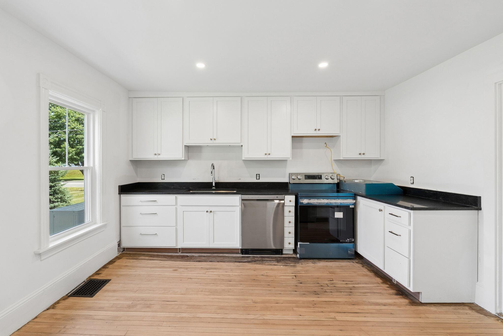 4 Washington Street Bath, ME 04530 - Photo 15 of 38 24_DSC04977