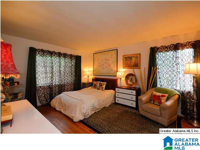 1601 Barry Avenue Birmingham, AL 35209 - Photo 16 of 32