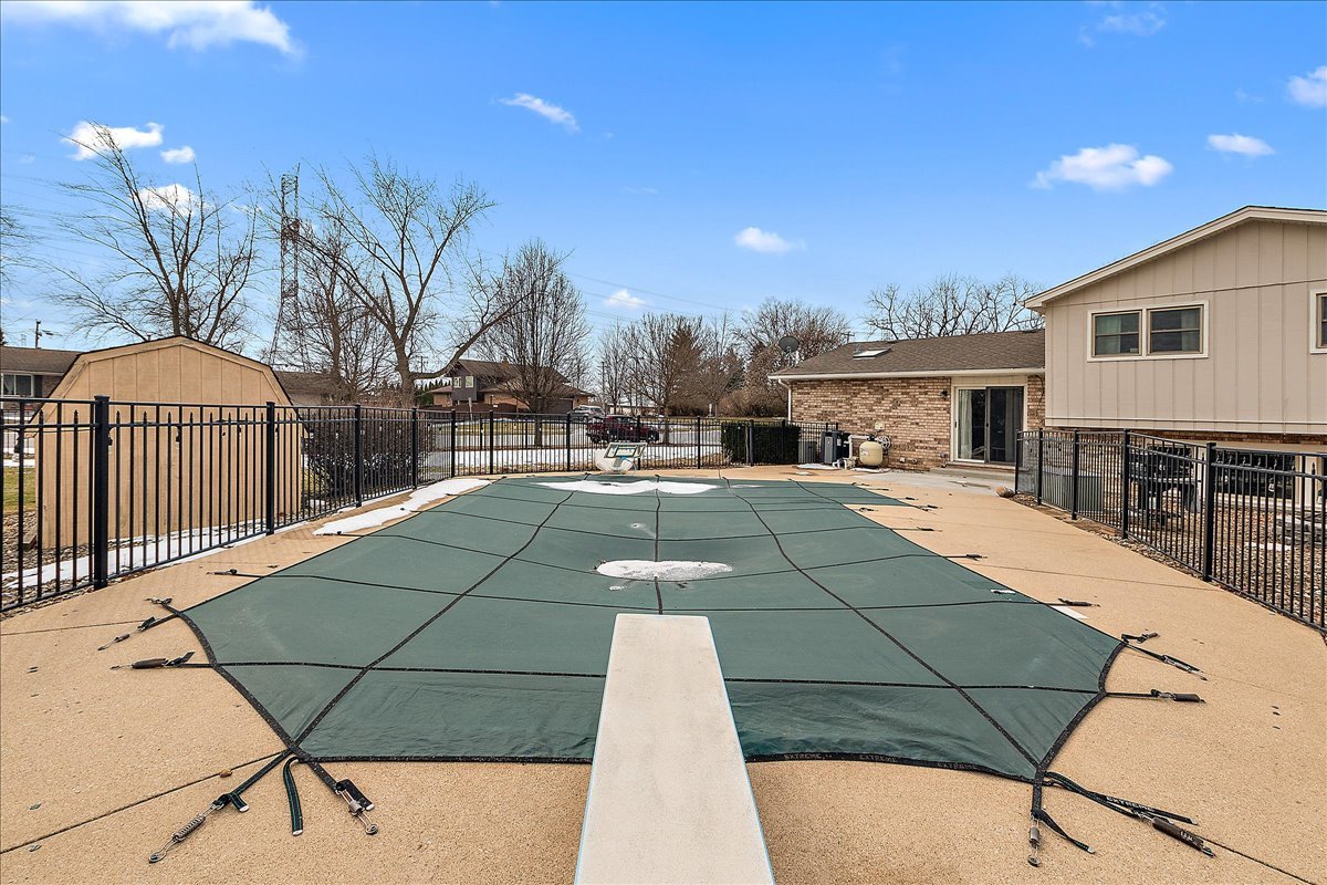 267 Center Road Frankfort, IL 60423 - Photo 21 of 26 a view of a swimming pool with a patio