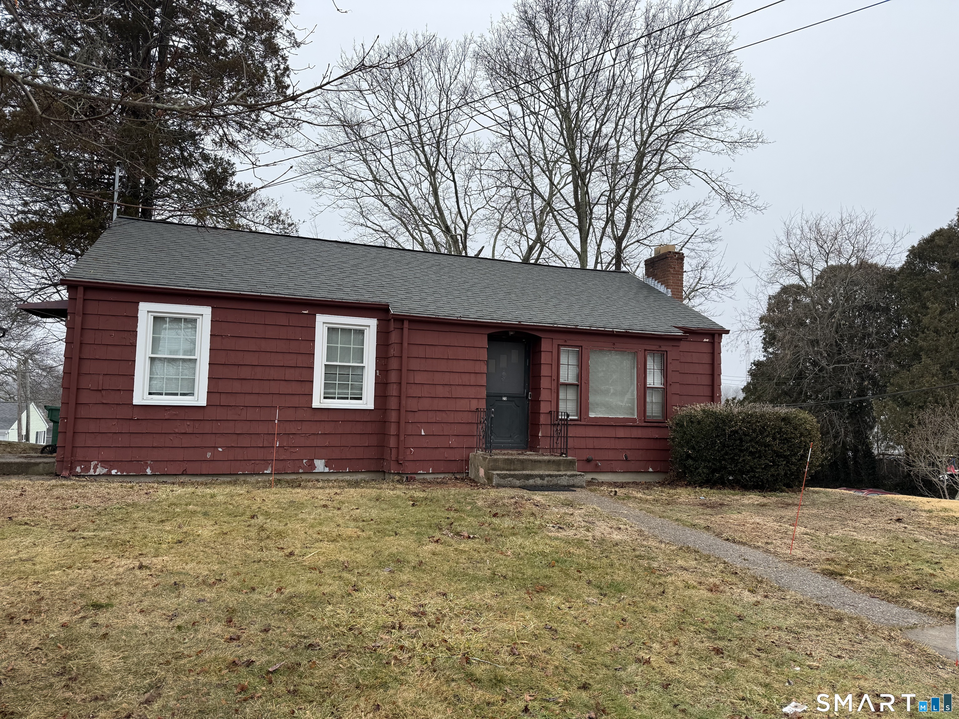 20 Richards Grove Road Waterford, CT 06375 - Photo 1 of 10 a view of house with a yard