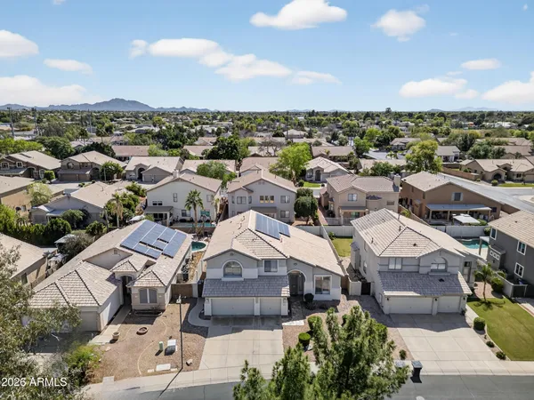 $700,000 | 629 East Orchid Lane, Gilbert, AZ 85296