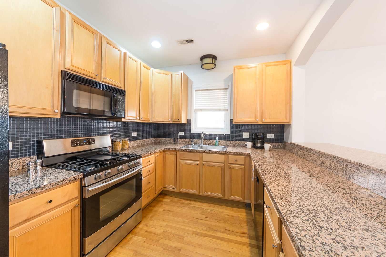 3924 North Southport Avenue, Unit 3N Chicago, IL 60613 - Photo 10 of 25