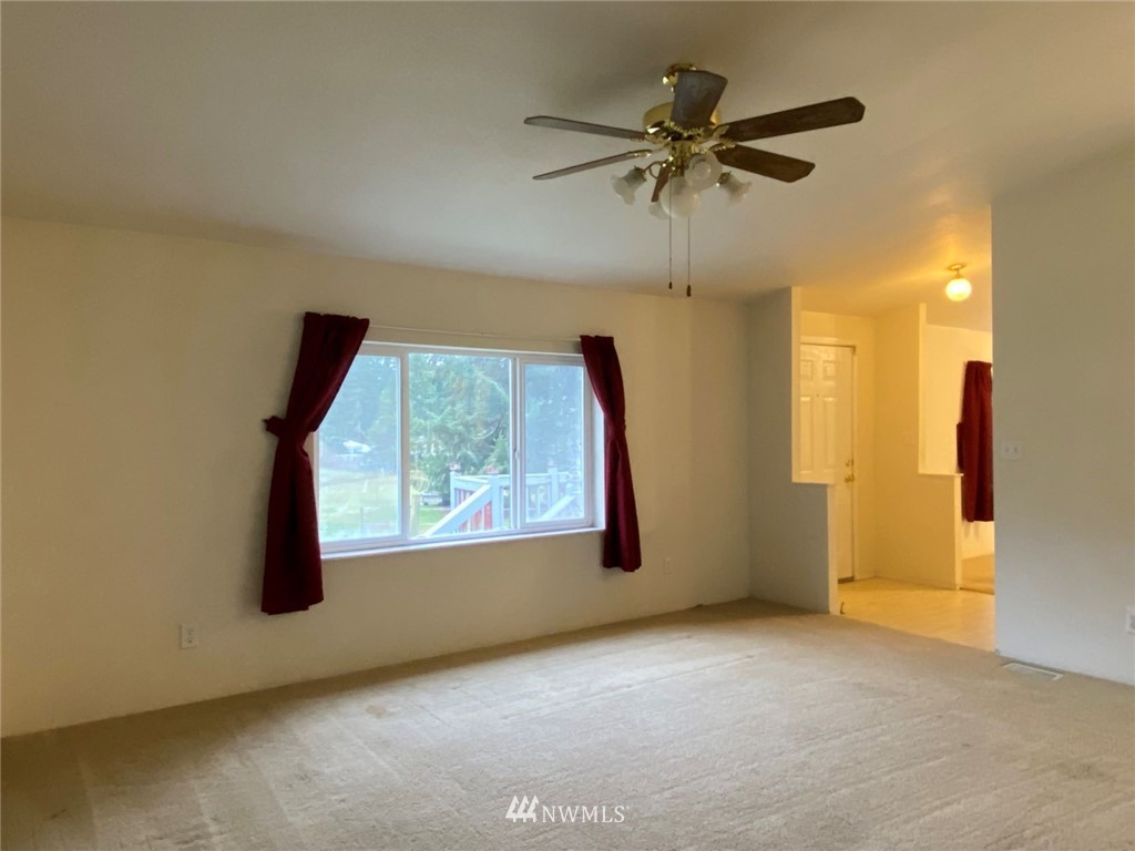 14494 Sidney Road Southwest Port Orchard, WA 98367 - Photo 11 of 29 Gallery Image 11