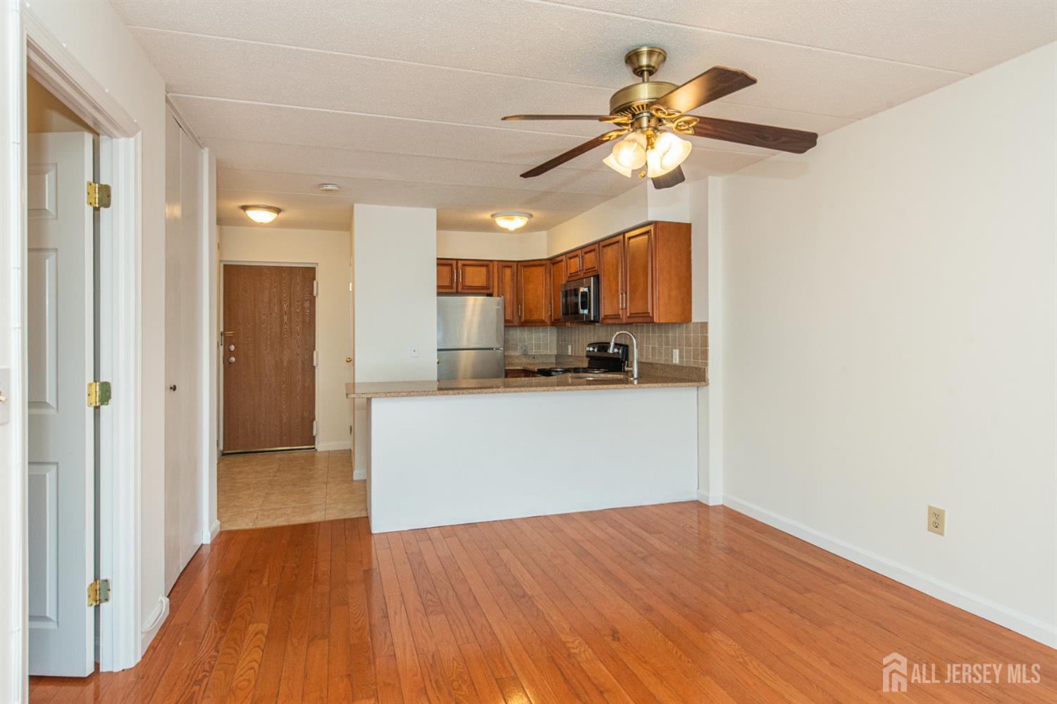 5 Linden Street, Unit 3J Hackensack, NJ 07601 - Photo 11 of 22