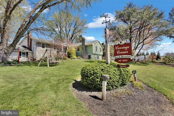 $750,000 | 3705 East Newport Road, Gordonville, PA 17529