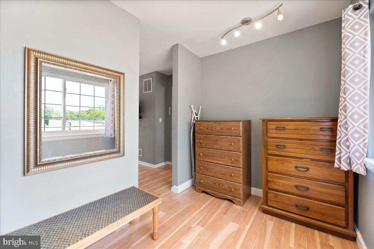 7111 Itte Lane Springfield, VA 22150 - Photo 24 of 39 Gallery Image 24