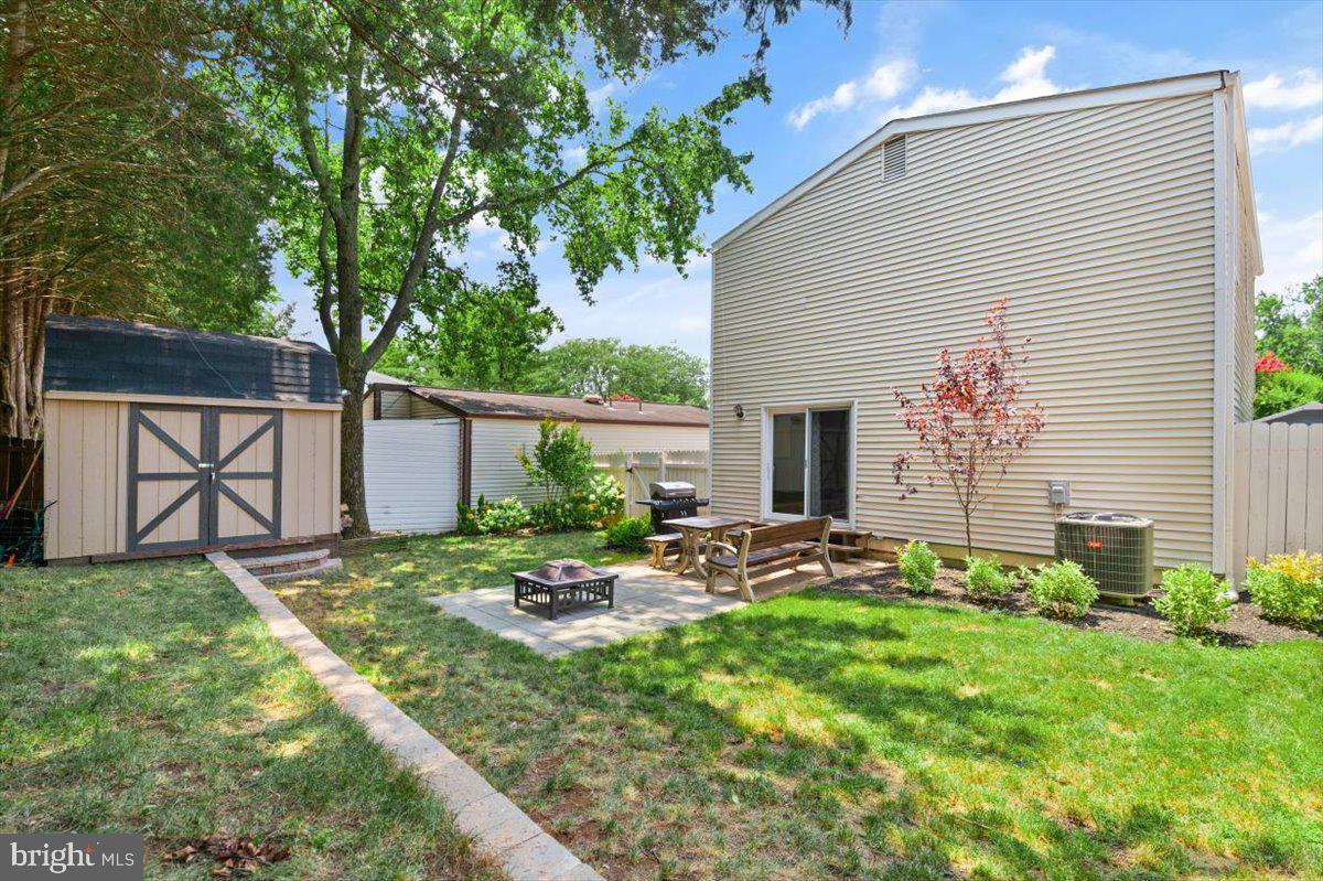 7111 Itte Lane Springfield, VA 22150 - Photo 25 of 39 Gallery Image 25