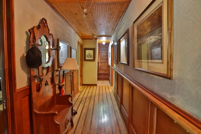 $562,500 | 518 Trout Brook Drive, Roberts, WI 54023