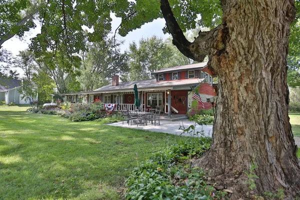 $547,000 | 518 Trout Brook Drive, Roberts, WI 54023