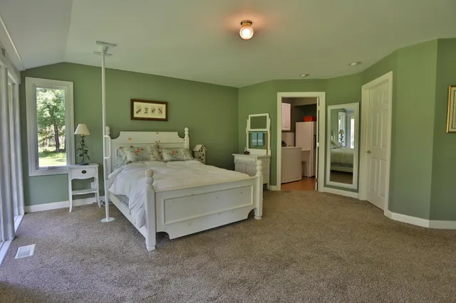 $562,500 | 518 Trout Brook Drive, Roberts, WI 54023