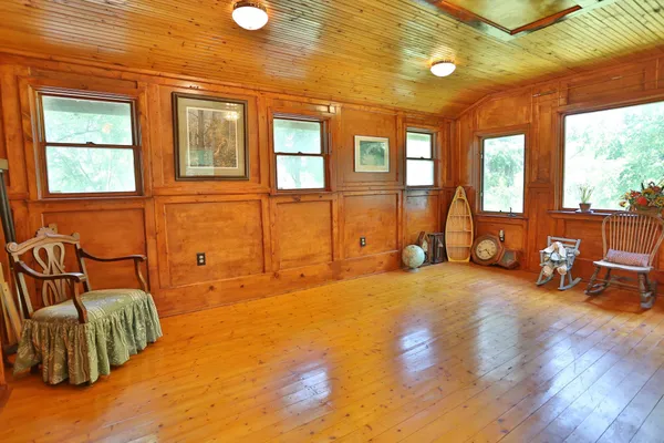 $547,000 | 518 Trout Brook Drive, Roberts, WI 54023