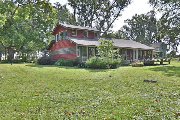 $547,000 | 518 Trout Brook Drive, Roberts, WI 54023