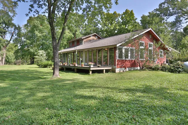 $562,500 | 518 Trout Brook Drive, Roberts, WI 54023