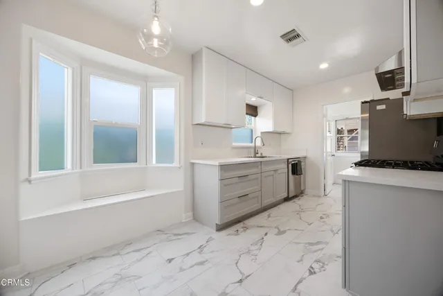 $4,800 | 2380 Queensberry Road, Pasadena, CA 91104