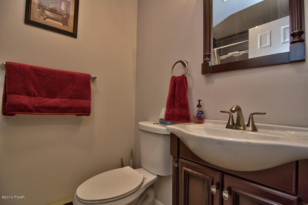 884 Deerfield Road Lake Ariel, PA 18436 - Photo 34 of 59