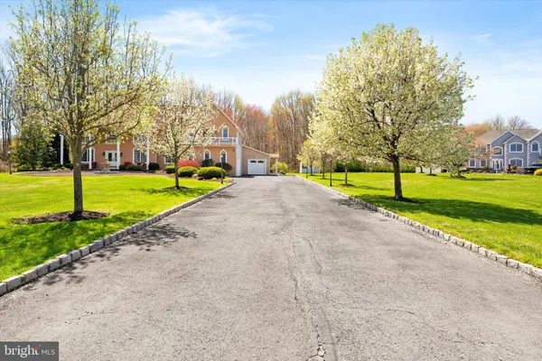 $1,365,000 | 360 Gordon Road, Robbinsville, NJ 08691