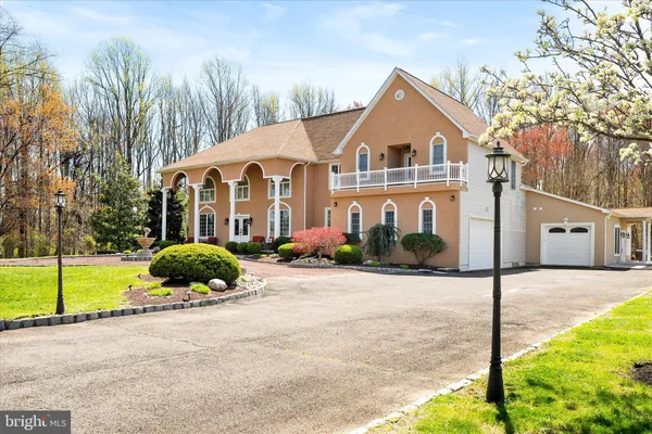 $1,365,000 | 360 Gordon Road, Robbinsville, NJ 08691