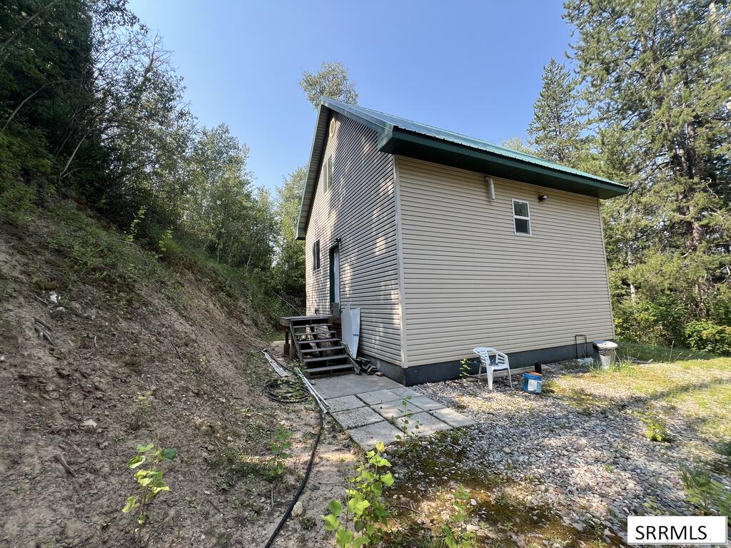 154 Lakeview Drive Irwin, ID 83428 - Photo 3 of 9 Gallery Image 3