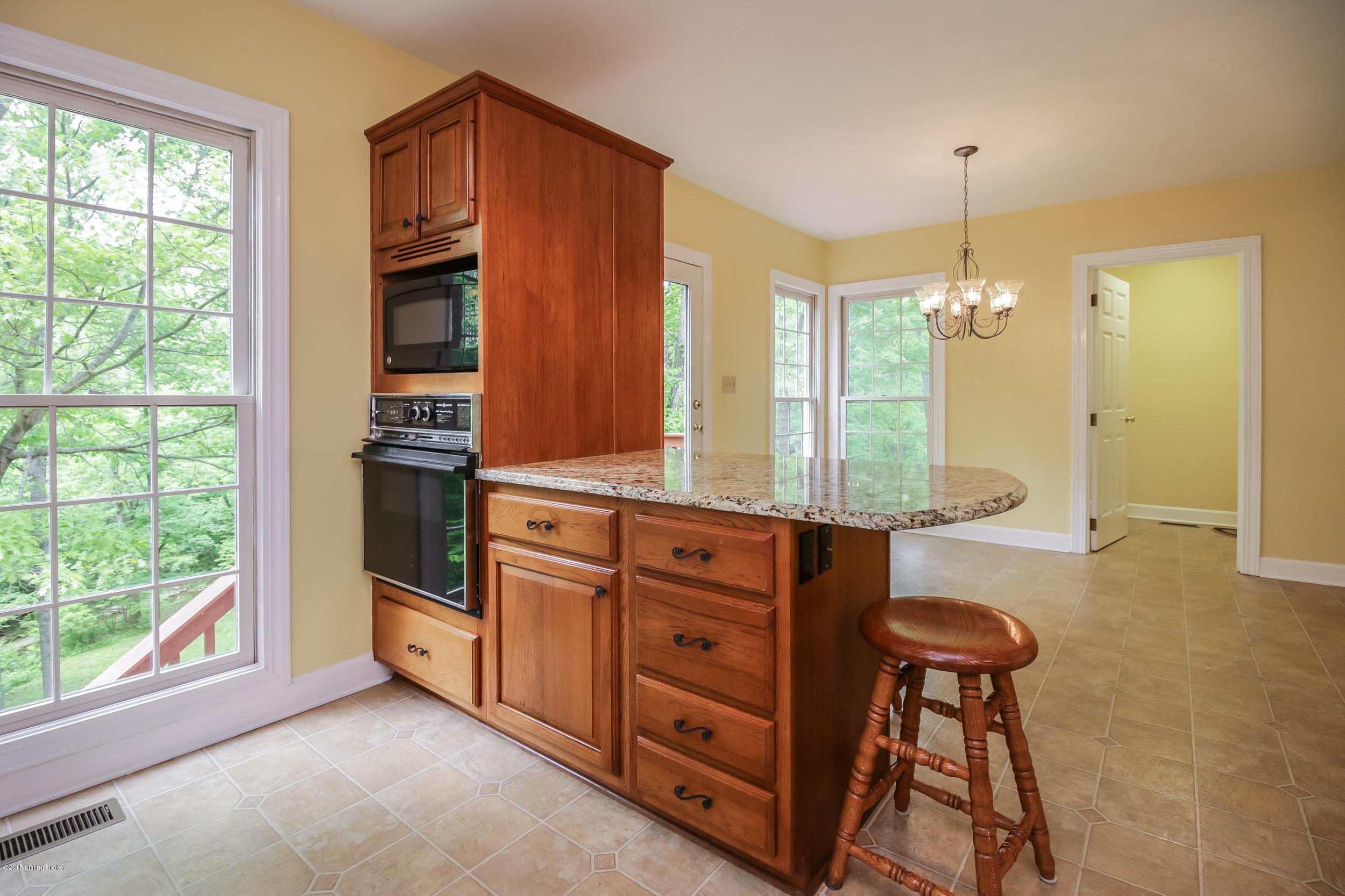 8009 Shadow Creek Road Crestwood, KY 40014 - Photo 12 of 36 12