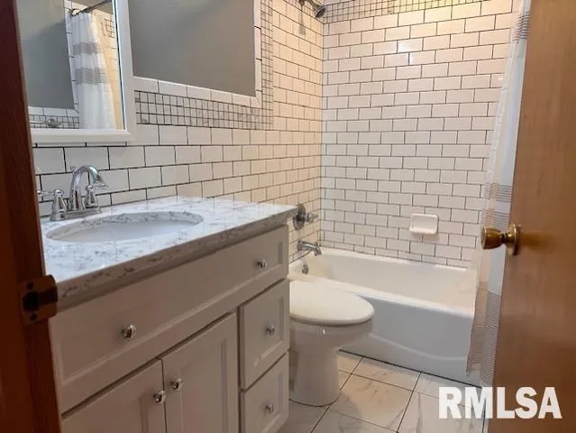 $149,900 | 604 Coronado West, Jacksonville, IL 62650