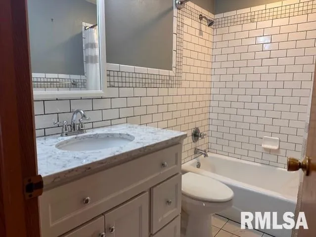 $149,900 | 604 Coronado West, Jacksonville, IL 62650